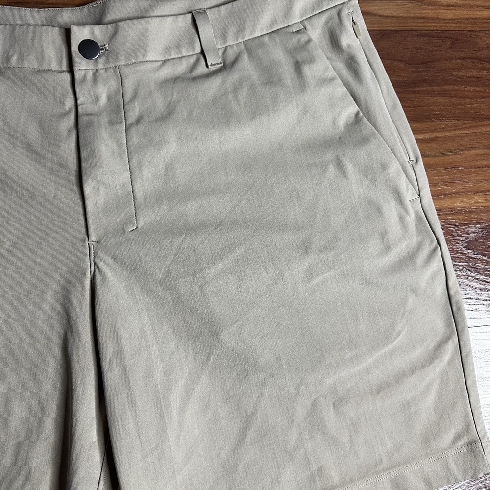 Lululemon ABC Classic Fit Shorts Mens 38x7 Beige/Khaki Chino Golf Performance - Picture 4 of 11